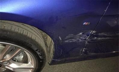湖南一輛30萬寶馬3系發生事故,車主下車一看,頓時掛不住臉!
